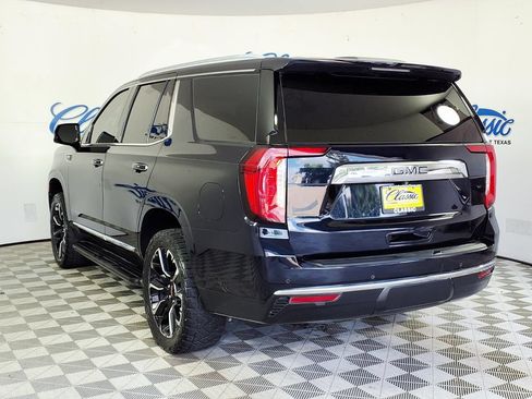 Used 2023 GMC Yukon SLT w/ SLT Luxury Package RWD image 2