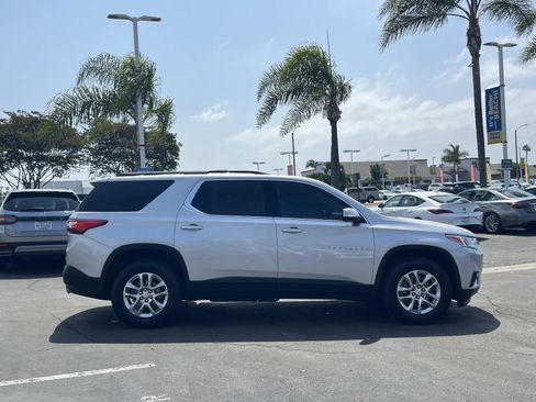 Used 2021 Chevrolet Traverse LT FWD image 26