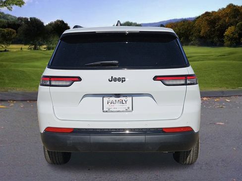 New 2025 Jeep Grand Cherokee L Altitude image 4