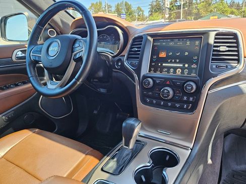 Used 2017 Jeep Grand Cherokee Summit w/ Platinum Series Group AWD/4WD image 12