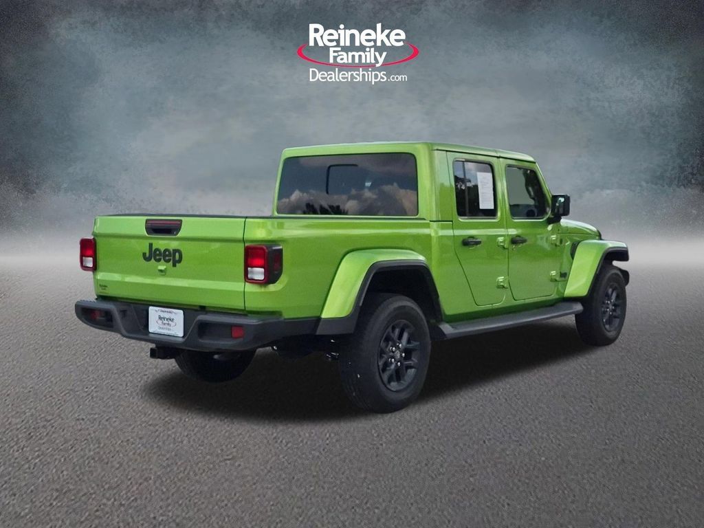 Used 2025 Jeep Gladiator Sport AWD/4WD image 5