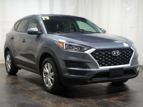 Used 2019 Hyundai Tucson SE image 1