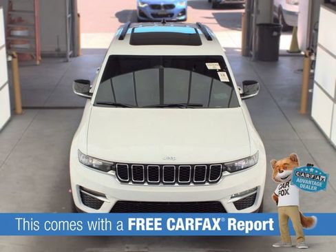 Used 2023 Jeep Grand Cherokee 4WD 4xe image 2