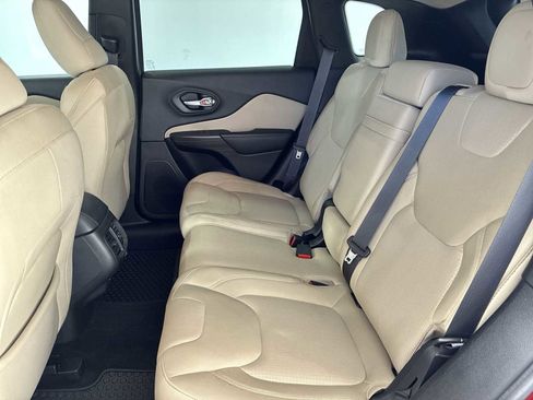 Used 2015 Jeep Cherokee Latitude w/ Cold Weather Group image 23