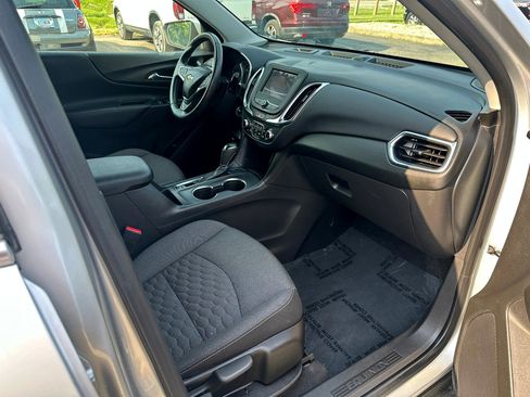 Used 2021 Chevrolet Equinox LT image 17
