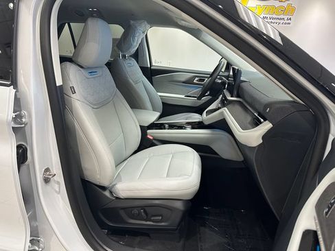New 2026 Ford Explorer Platinum w/ LUX Leather Package AWD/4WD image 9