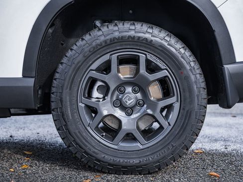 New 2025 Honda Pilot TrailSport image 19