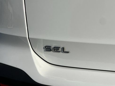 Used 2023 Volkswagen Taos SEL AWD/4WD image 26