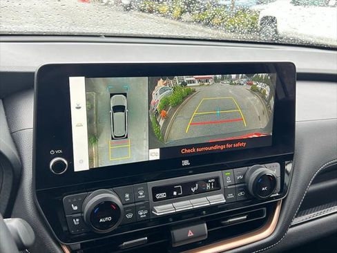 Certified 2025 Toyota Grand Highlander AWD Hybrid image 25