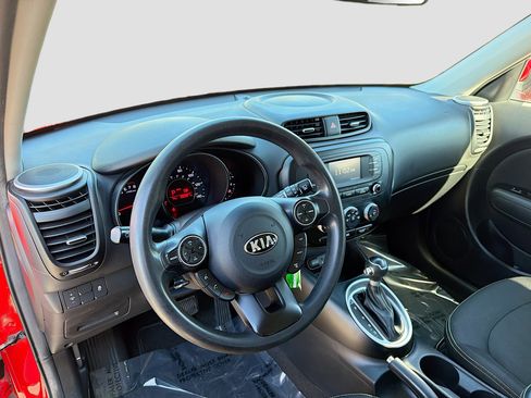 Used 2016 Kia Soul + image 21
