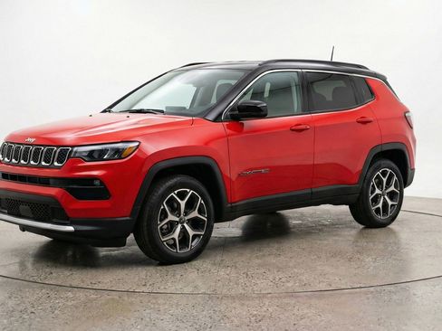 Used 2025 Jeep Compass Limited image 3