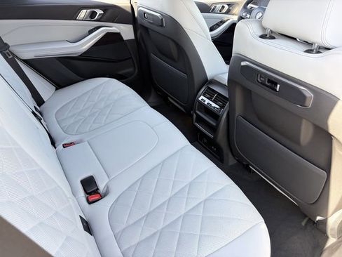Used 2024 BMW X5 sDrive40i w/ Parking Assistance Package RWD image 15
