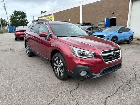 Used 2018 Subaru Outback 2.5i Limited AWD/4WD image 11