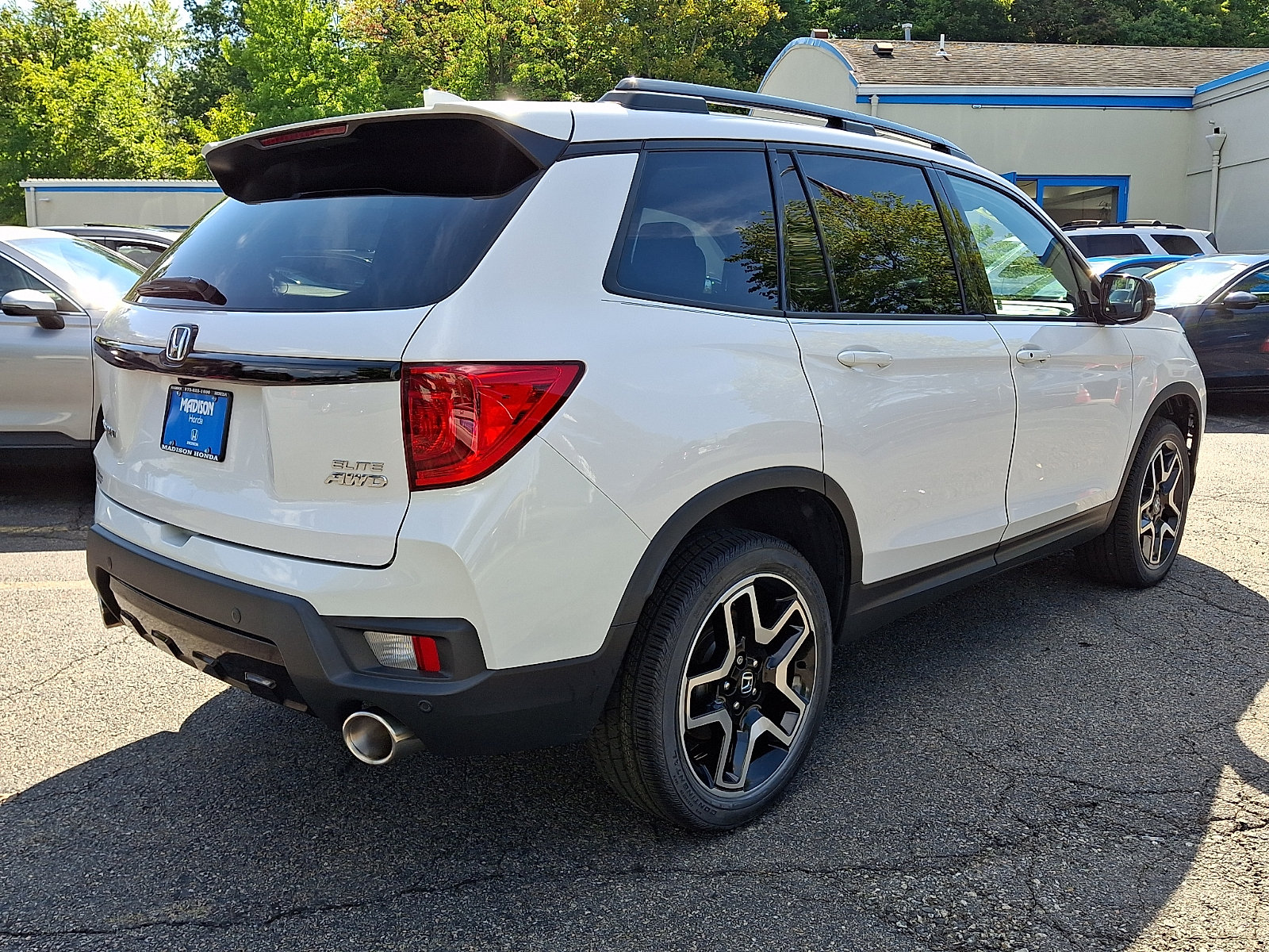 Used 2023 Honda Passport Elite image 4