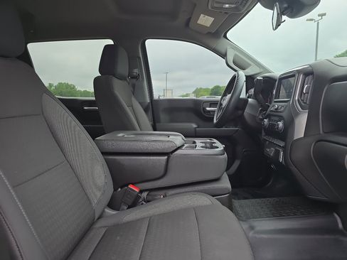 Used 2024 Chevrolet Silverado 1500 Custom w/ Dark Appearance Package AWD/4WD image 13