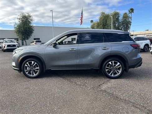 Certified 2025 INFINITI QX60 Luxe w/ Vision Package image 3