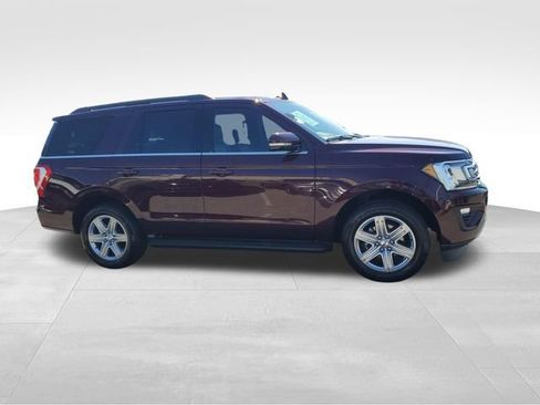 Used 2020 Ford Expedition XLT w/ Equipment Group 201A AWD/4WD image 3
