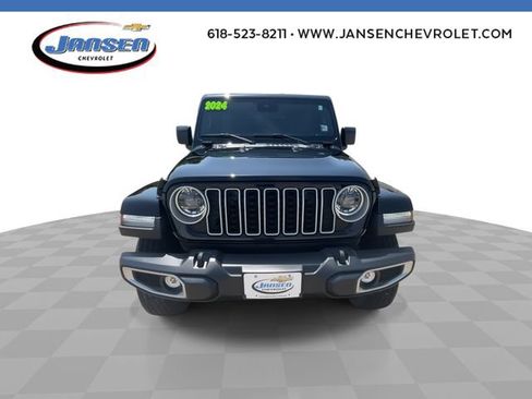 Used 2024 Jeep Wrangler Unlimited Sahara w/ Dual Top Group AWD/4WD image 3