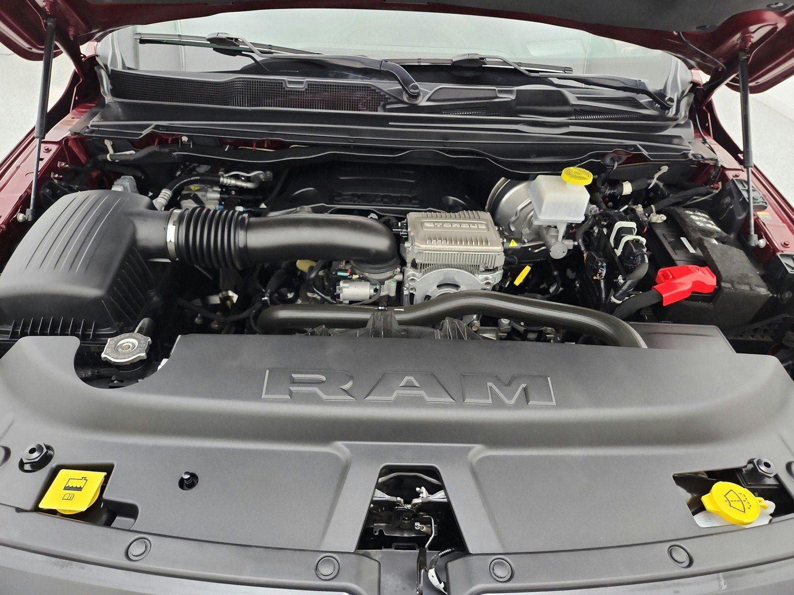 Used 2024 RAM 1500 Limited AWD/4WD image 16