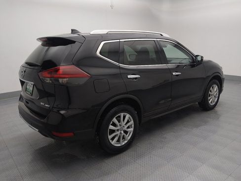 Used 2020 Nissan Rogue SV image 10