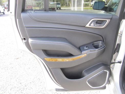 Used 2017 GMC Yukon Denali image 35