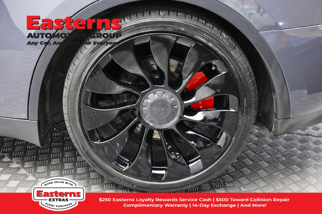 Used 2023 Tesla Model Y Performance AWD/4WD image 9