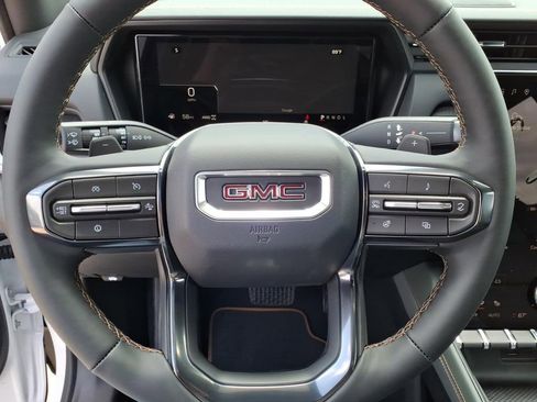 New 2026 GMC Terrain AT4 AWD/4WD image 17