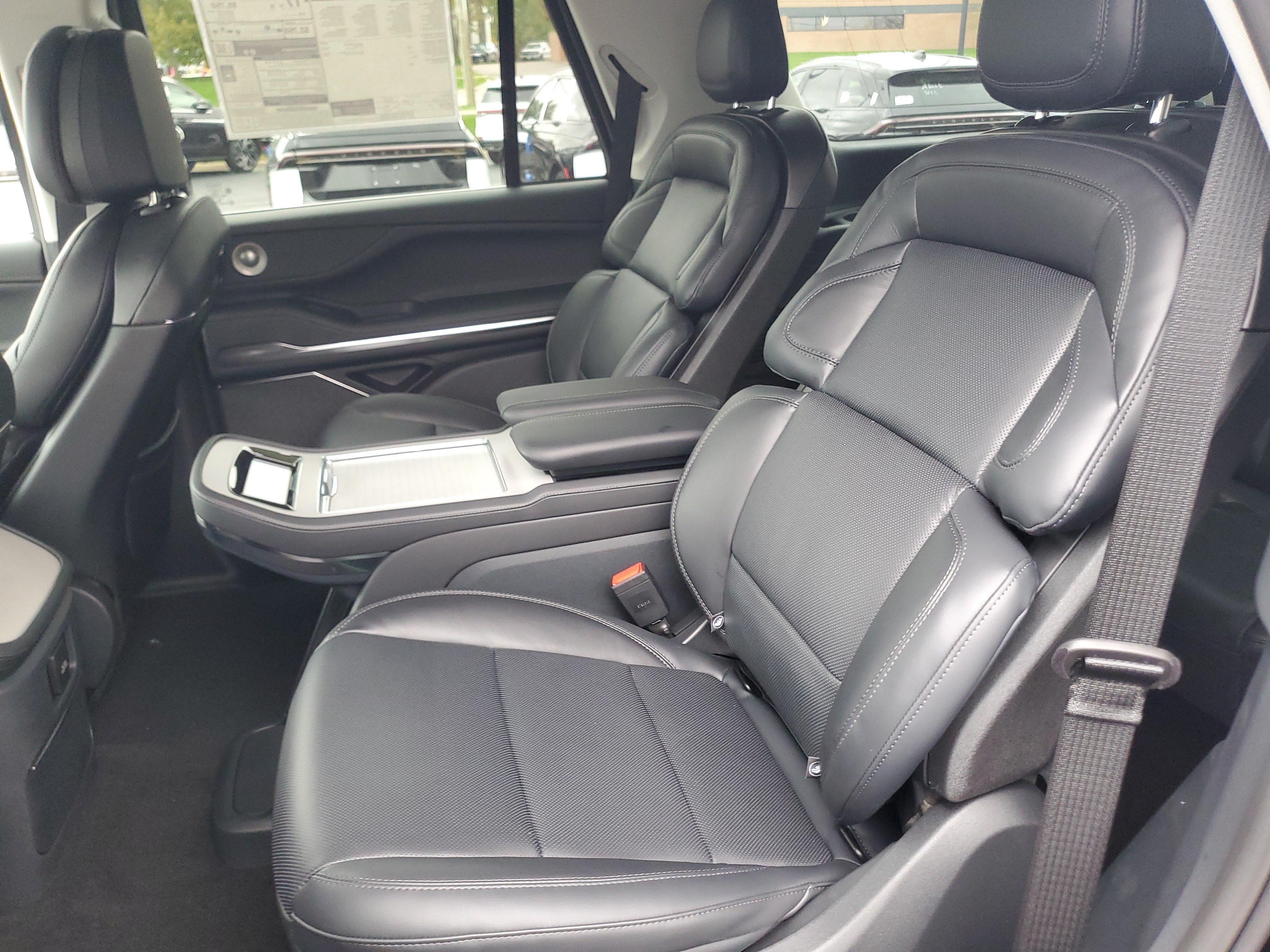 New 2027 Lincoln Navigator Reserve AWD/4WD image 31