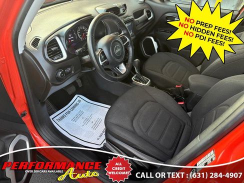 Used 2018 Jeep Renegade Latitude w/ Cold Weather Group image 7