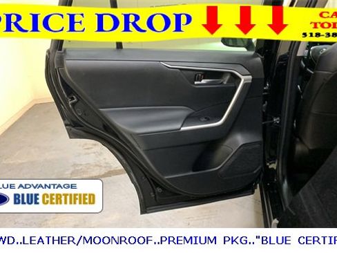 Used 2022 Toyota RAV4 XLE Premium image 23