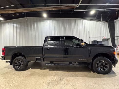Used 2023 Ford F250 Lariat w/ Lariat Ultimate Package image 6