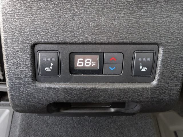 Used 2025 Mitsubishi Outlander SEL AWD/4WD image 19