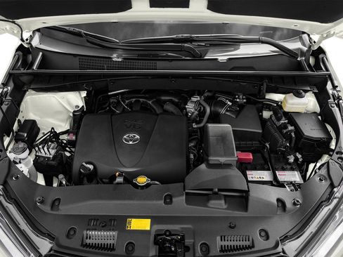 Used 2017 Toyota Highlander SE image 8