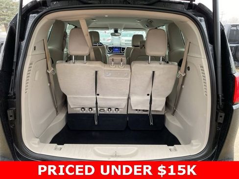 Certified 2017 Chrysler Pacifica Touring-L w/ Tire & Wheel Group image 5