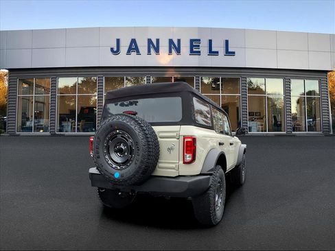 New 2025 Ford Bronco 4-Door w/ Sasquatch Package image 3