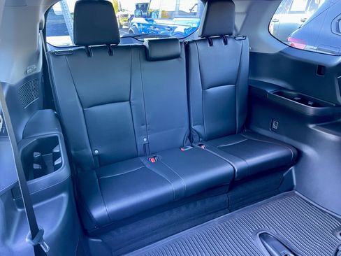 Used 2024 Toyota Grand Highlander AWD image 31