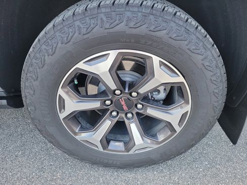 Used 2025 GMC Yukon AT4 Ultimate image 25