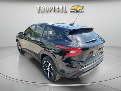 New 2026 Chevrolet Trax RS FWD image 3