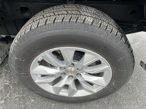 Certified 2025 Chevrolet Silverado 1500 Custom image 23