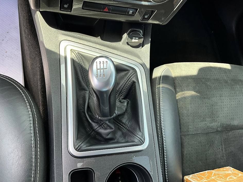 Used 2009 Dodge Challenger SRT8 w/ SRT Option Group II RWD image 23