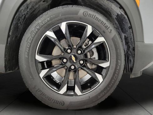 Used 2023 Chevrolet TrailBlazer LT image 3