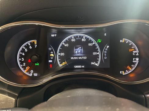 Used 2015 Jeep Grand Cherokee Laredo w/ Quick Order Package 23E AWD/4WD image 14