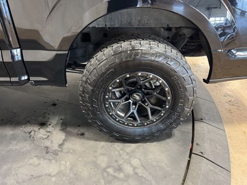 Used 2017 Ford F150 XLT image 30