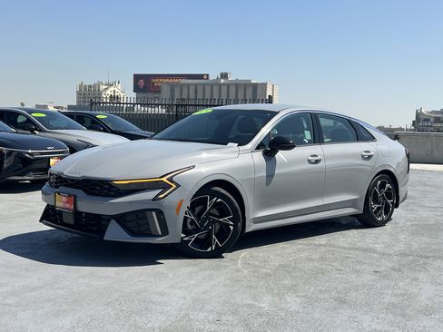 Certified 2025 Kia K5 GT-Line image 2
