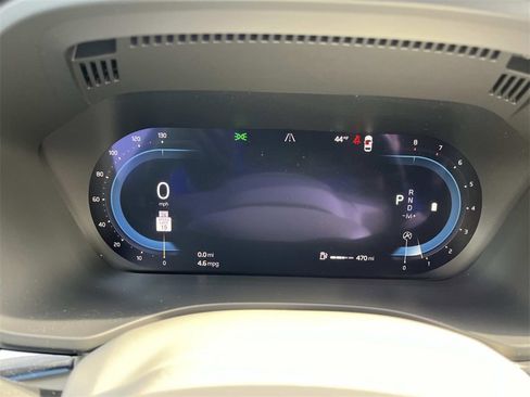 Used 2024 Volvo XC60 B5 Plus image 26