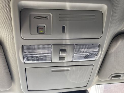 Used 2021 Nissan Titan SV w/ Accessory Utility Package image 38