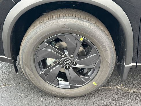 New 2026 Nissan Rogue SV w/ Cold Weather Package AWD/4WD image 8