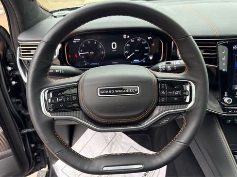 Used 2025 Jeep Grand Wagoneer L Series III w/ Rear Seat Video Group 1 image 17
