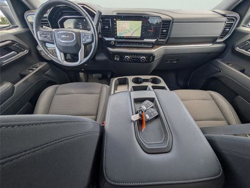 Used 2022 GMC Sierra 1500 Elevation image 29