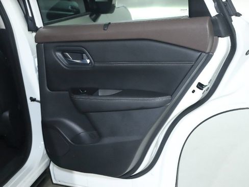 Certified 2023 Nissan Rogue SL AWD/4WD image 32